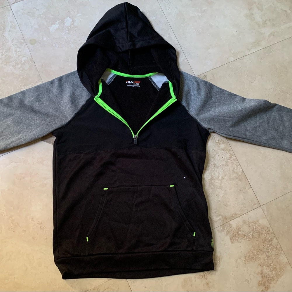 Fila sport kids jacket size xl (18-20) black and gray